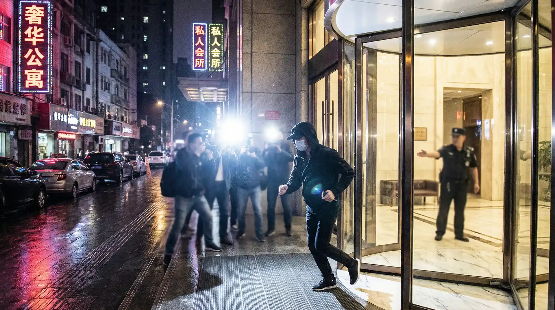 黄色仓库-最新完整版免费视频|高清成人资源|免费下载 - 公寓楼下记者围堵